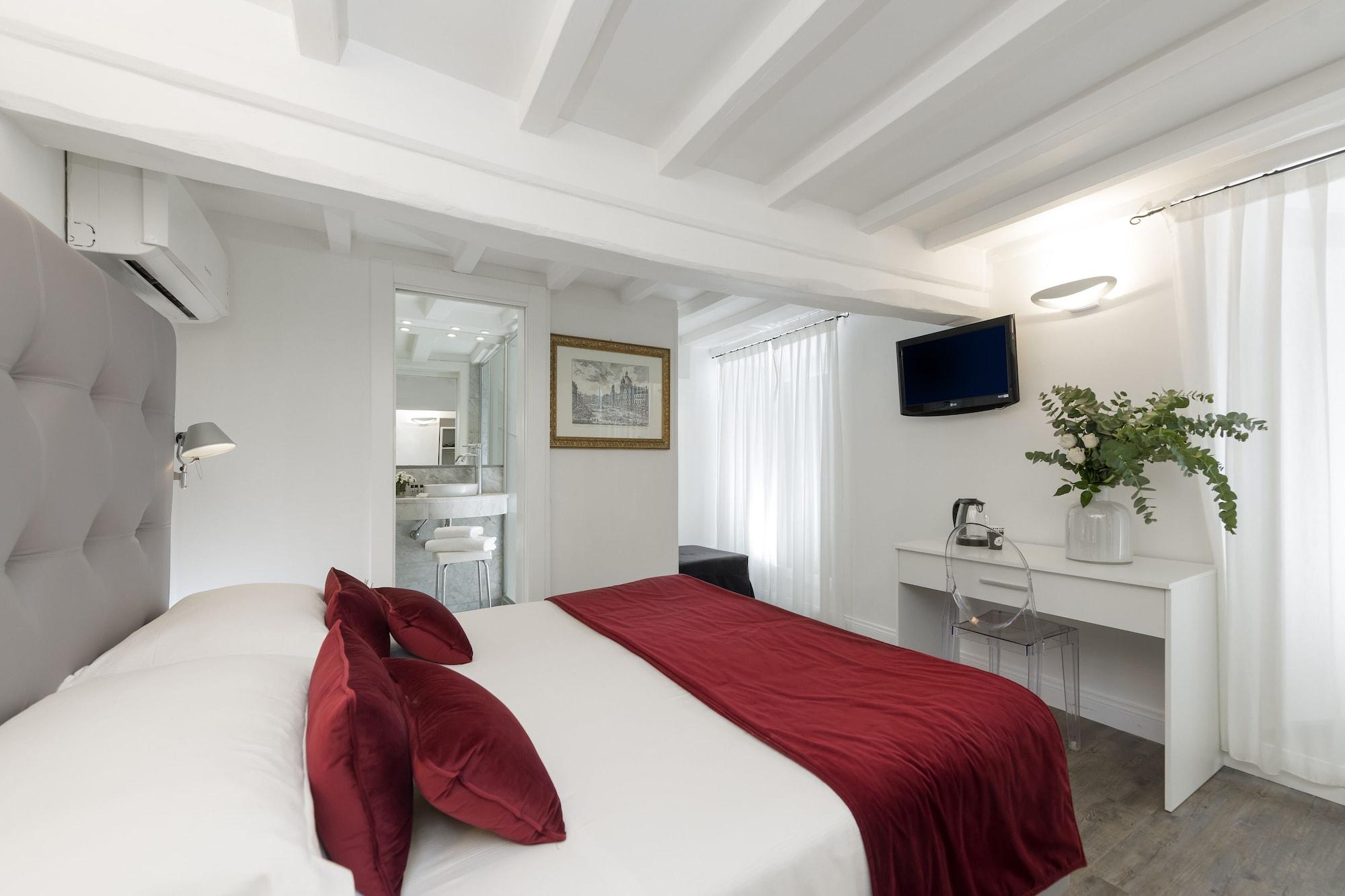Navona Hotel 3*