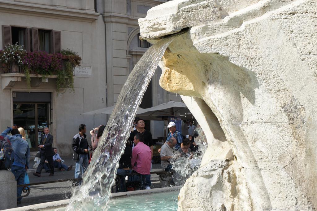 Navona 3*