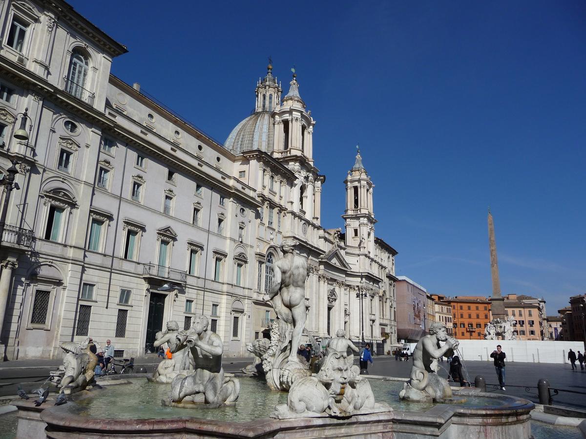 Navona